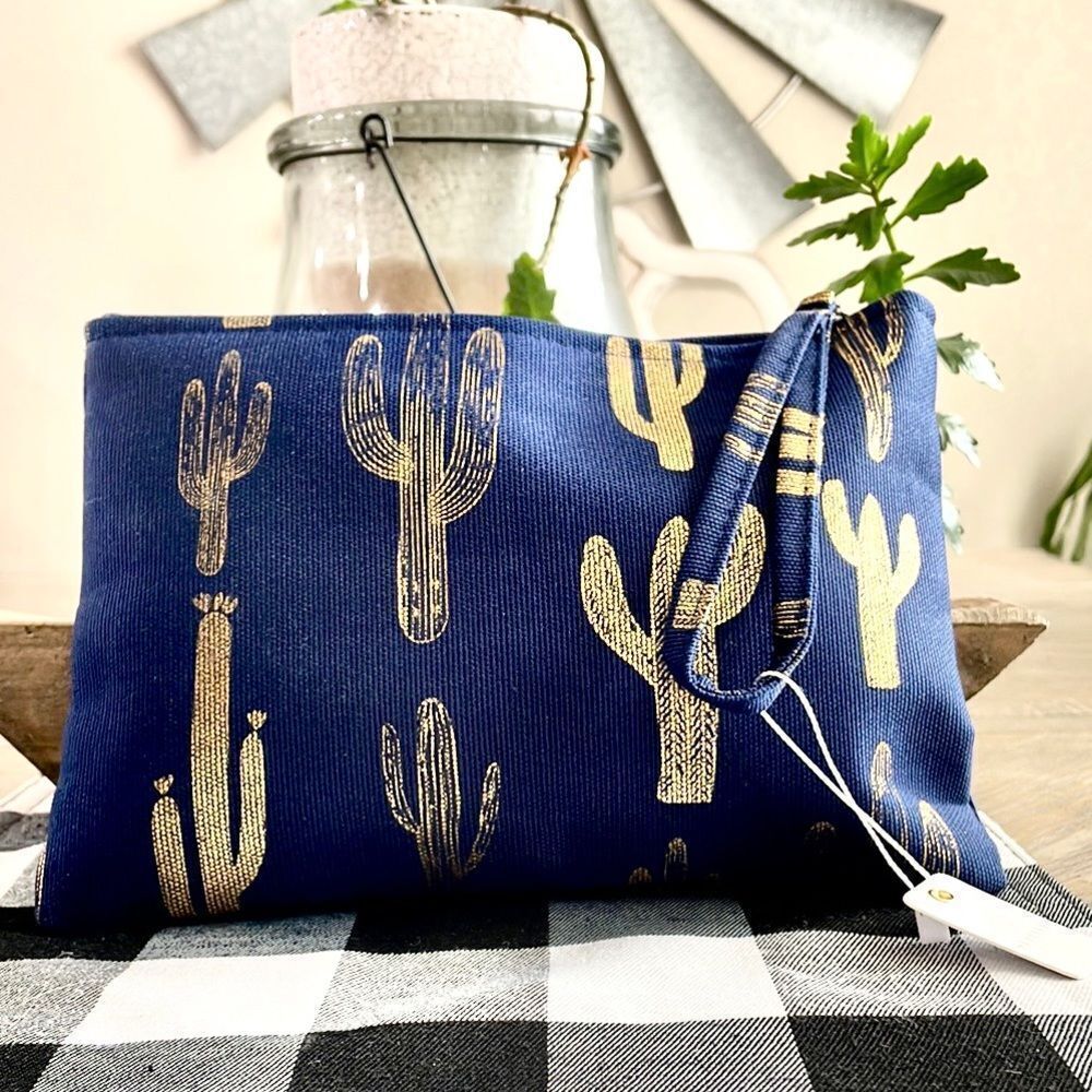 GOLDEN CACTUS NAVY WRISTLET POUCH